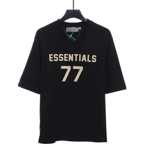 Season 8 Flocked 77 Logo T-shirt（beige/black）
