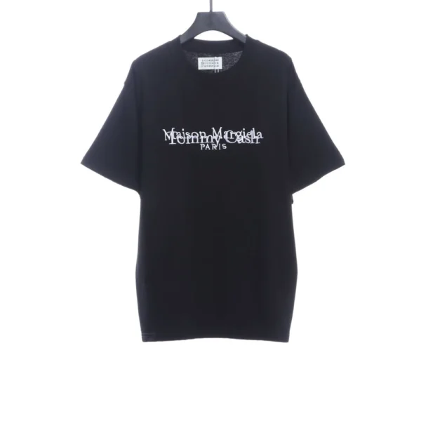 Classic Embroidered Collar T-shirt