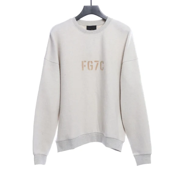 Letter Reverse Round Neck Sweatshirt