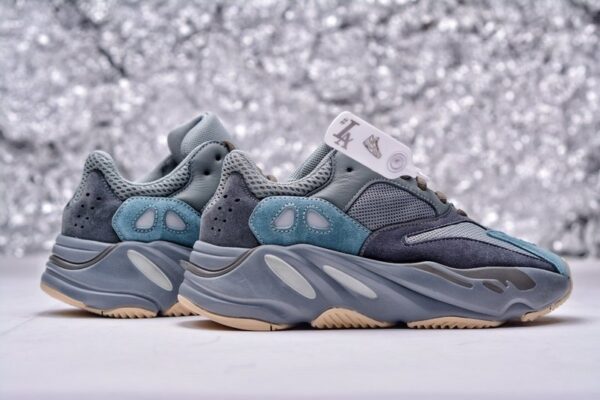Yeezy 700 Runner “teal Blue” Replica - Image 5
