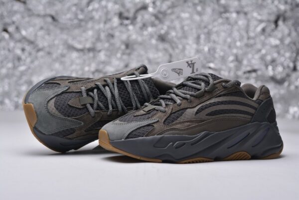 Yeezy 700 V2 “geode” Replica - Image 3