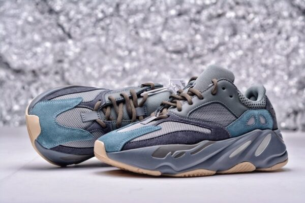 Yeezy 700 Runner “teal Blue” Replica - Image 3