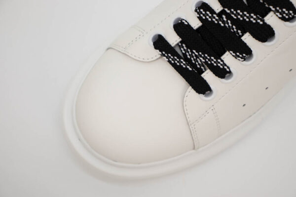 Alexander Mcqueen Show Leather Platform Trainers -white/blk Replica - Image 3