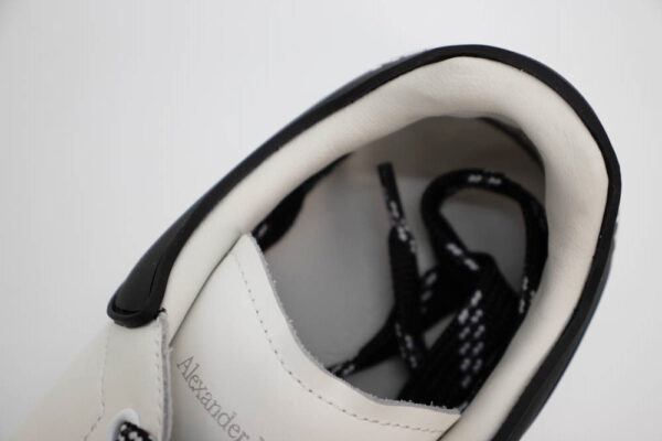 Alexander Mcqueen Show Leather Platform Trainers -white/blk Replica - Image 4