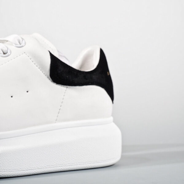 Alexander Mcqueen Suede-trimmed Leather Exaggerated-sole Sneakers-black Replica - Image 4