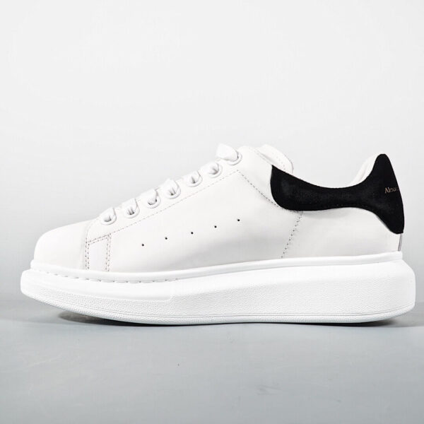 Alexander Mcqueen Suede-trimmed Leather Exaggerated-sole Sneakers-black Replica - Image 2