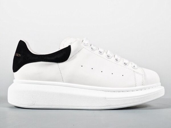 Alexander Mcqueen Suede-trimmed Leather Exaggerated-sole Sneakers-black Replica