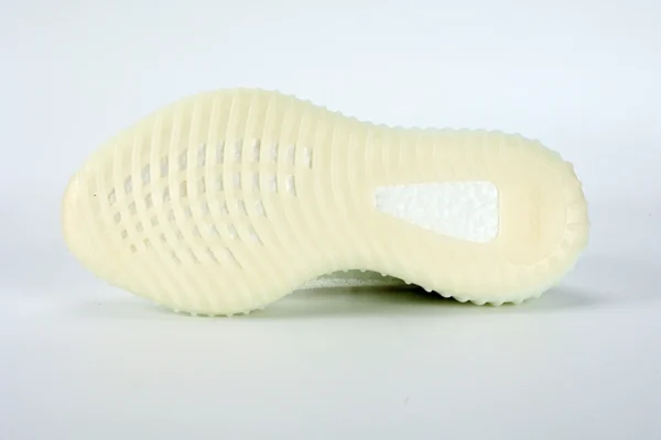 Yeezy Boost 350 V2 Replica - Image 3