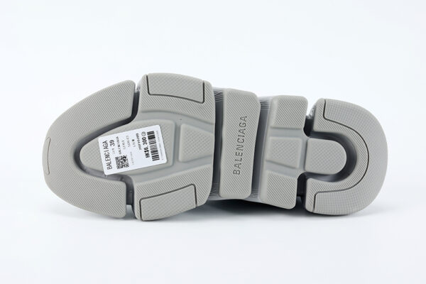 Balenciaga Wmns Speed 2.0 Sneaker ‘grey’ Replica - Image 3