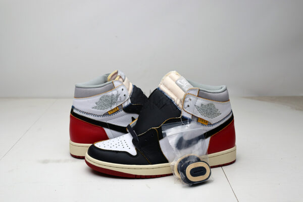 Jordan 1 Retro High Union Los Angeles Black Toe Replica - Image 4