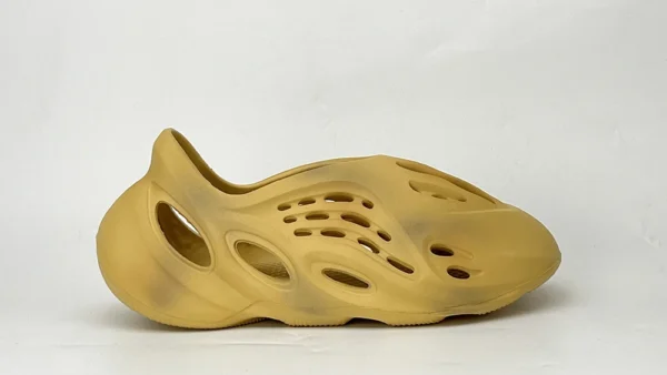 Foam Runner Desert Sand - Image 3