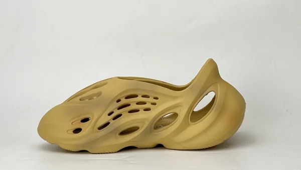 Foam Runner Desert Sand - Image 4