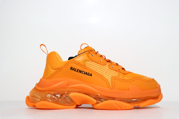 Balenciaga Triple S Snekaer “orange”