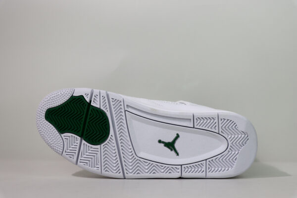 Air Jordan 4 Retro ‘green Metallic’ - Image 4