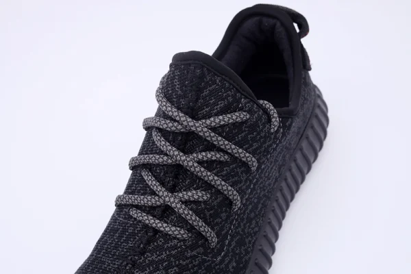 Yeezy 350 ‘pirate Black'(2022) - Image 4