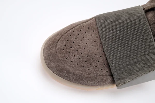 Yeezy Boost 750 Chocolate Brown Gum High Quality Replica - Image 4