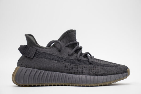 Yeezy 350 V2 “cinder” Replica