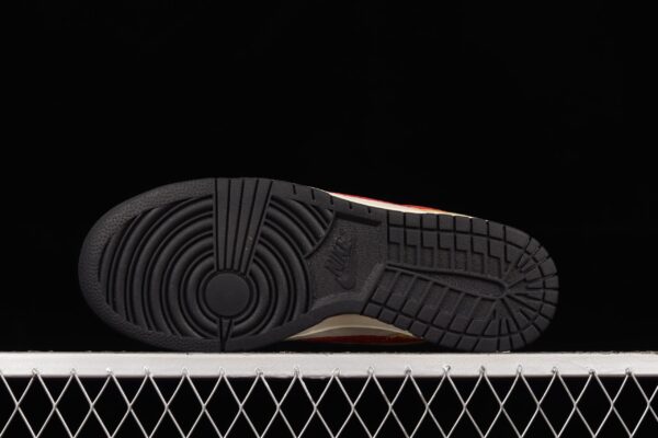 Otomo Katsuhiro X Nike Sb Dunk Low Steamboy Ost Gold Red Brown - Image 4