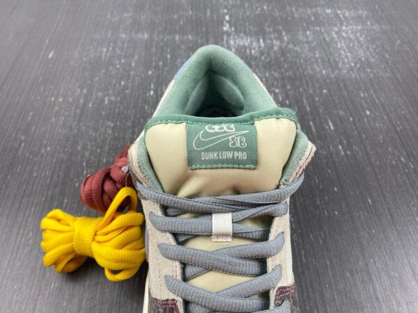 Nike Sb Dunk Low Crenshaw Skate Club - Image 4