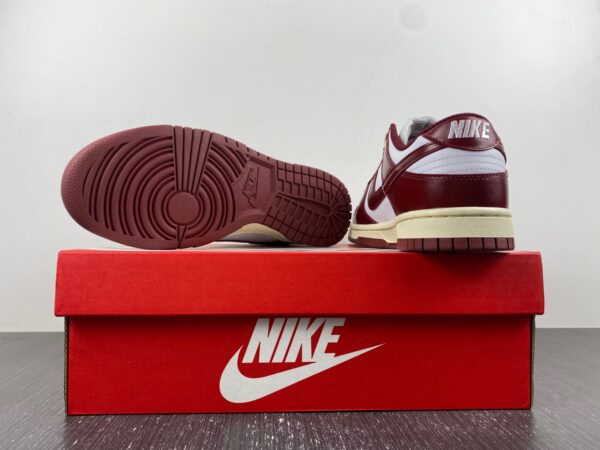 Nike Dunk Low Prm Vintage Team Red - Image 3