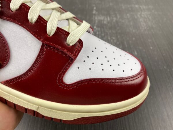 Nike Dunk Low Prm Vintage Team Red - Image 10