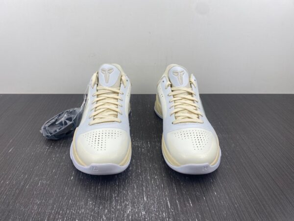 Off-white X Nike Kobe 5 Custom - Image 6