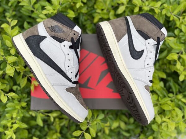 Jordan 1 Retro High Travis Scott Reverse Mocha - Image 9