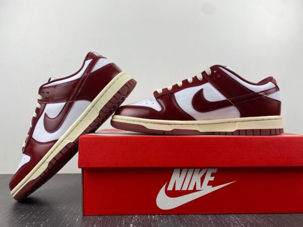 Nike Dunk Low Prm Vintage Team Red - Image 4