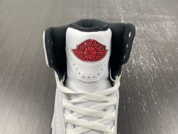 Jordan 2 Retro Og Chicago (2022) - Image 10