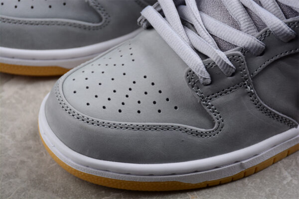 Nike Sb Dunk Low Pro Iso Orange Label Wolf Grey Gum - Image 3