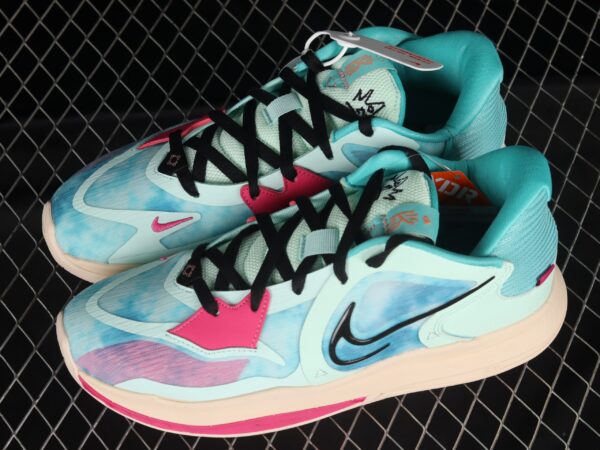 Nike Kyrie Low 5 Community - Image 5