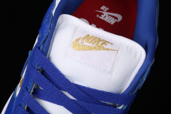 Nike Sb Dunk Low, Supreme Stars Hyper Royal - Image 3