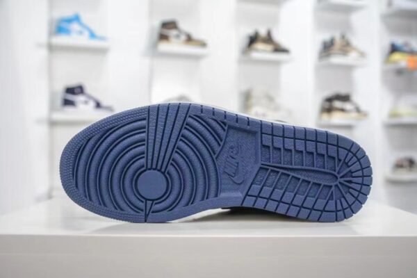 Jordan 1 Retro High Blue Moon - Image 4