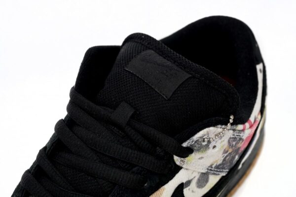 Nike Sb Dunk Low Supreme Rammellzee - Image 7