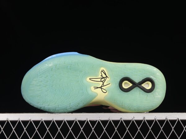 Nike Kyrie Infinity Valentine’s Day - Image 8