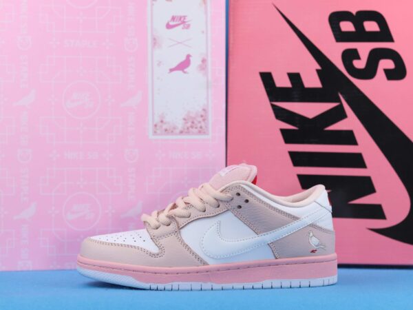 Nike Sb Dunk Low Pink Pigeon - Image 3
