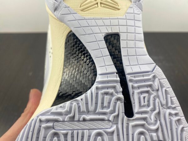 Off-white X Nike Kobe 5 Custom - Image 18