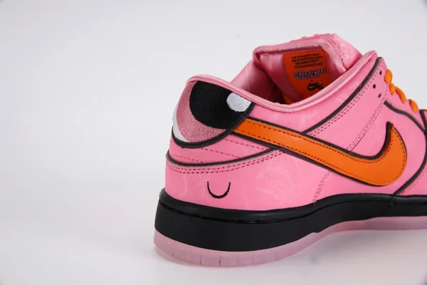 The Powerpuff Girls X Nike Sb Dunk Low Blossom - Image 3