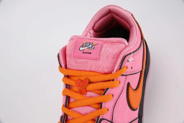 The Powerpuff Girls X Nike Sb Dunk Low Blossom - Image 4